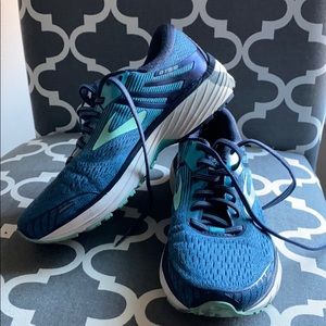 Brooks adrenaline GTS 18 size 7.5